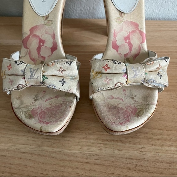 LOUIS VUITTON sz 38 8 White Multicolor Satin Wooden Heels Murakami - Picture 6 of 14
